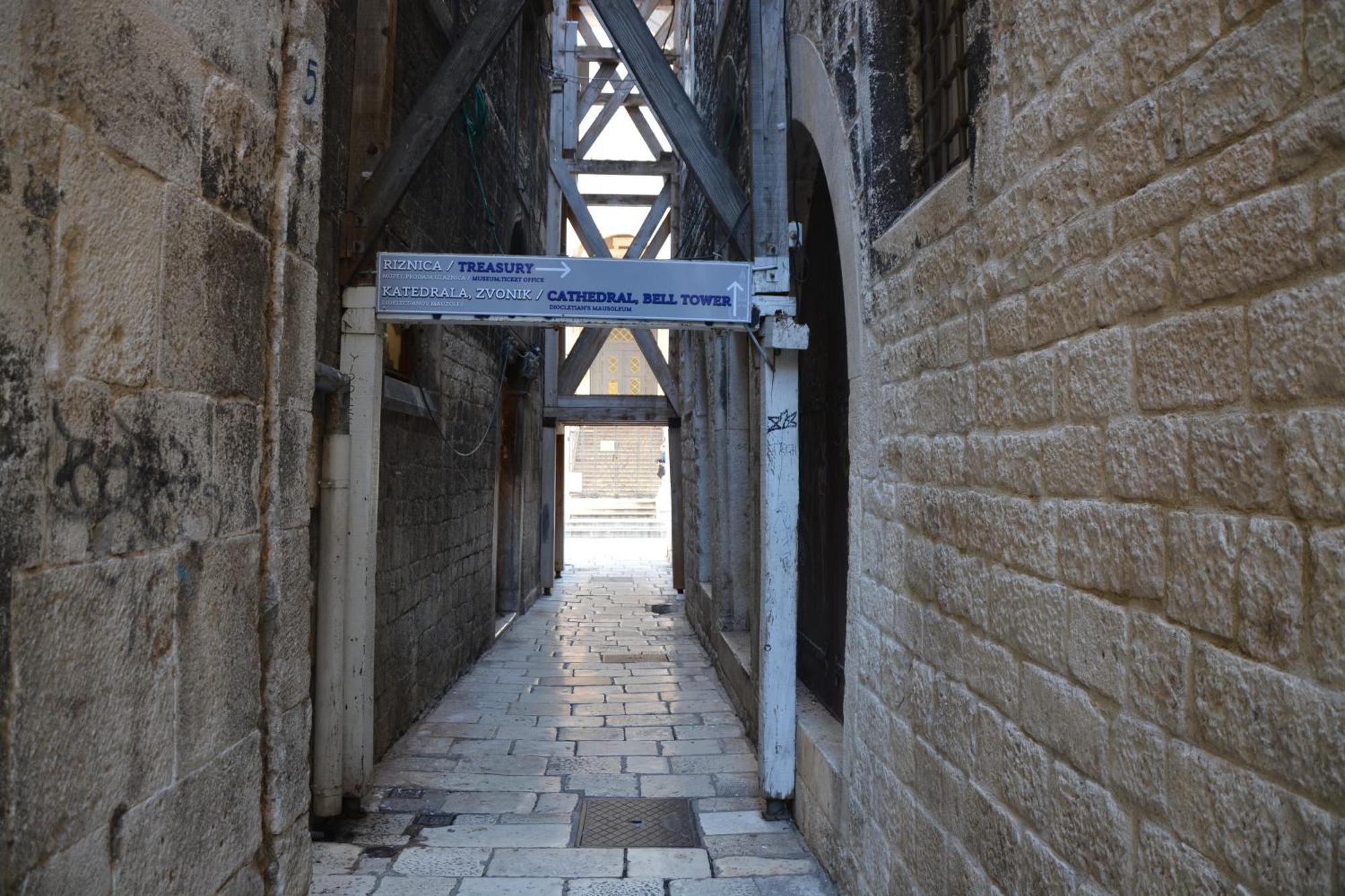 Largo Apartment In The Heart Of Diocletian Palace Split Exterior foto