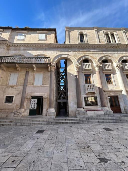 Largo Apartment In The Heart Of Diocletian Palace Split Exterior foto